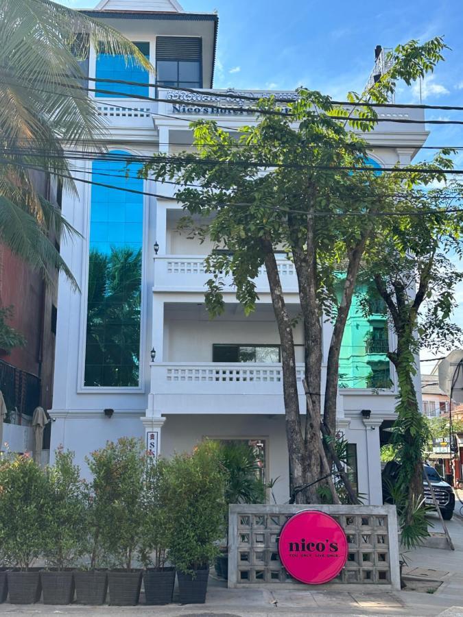 Nico'S Hotel And Skybar Siem Reap Exterior foto